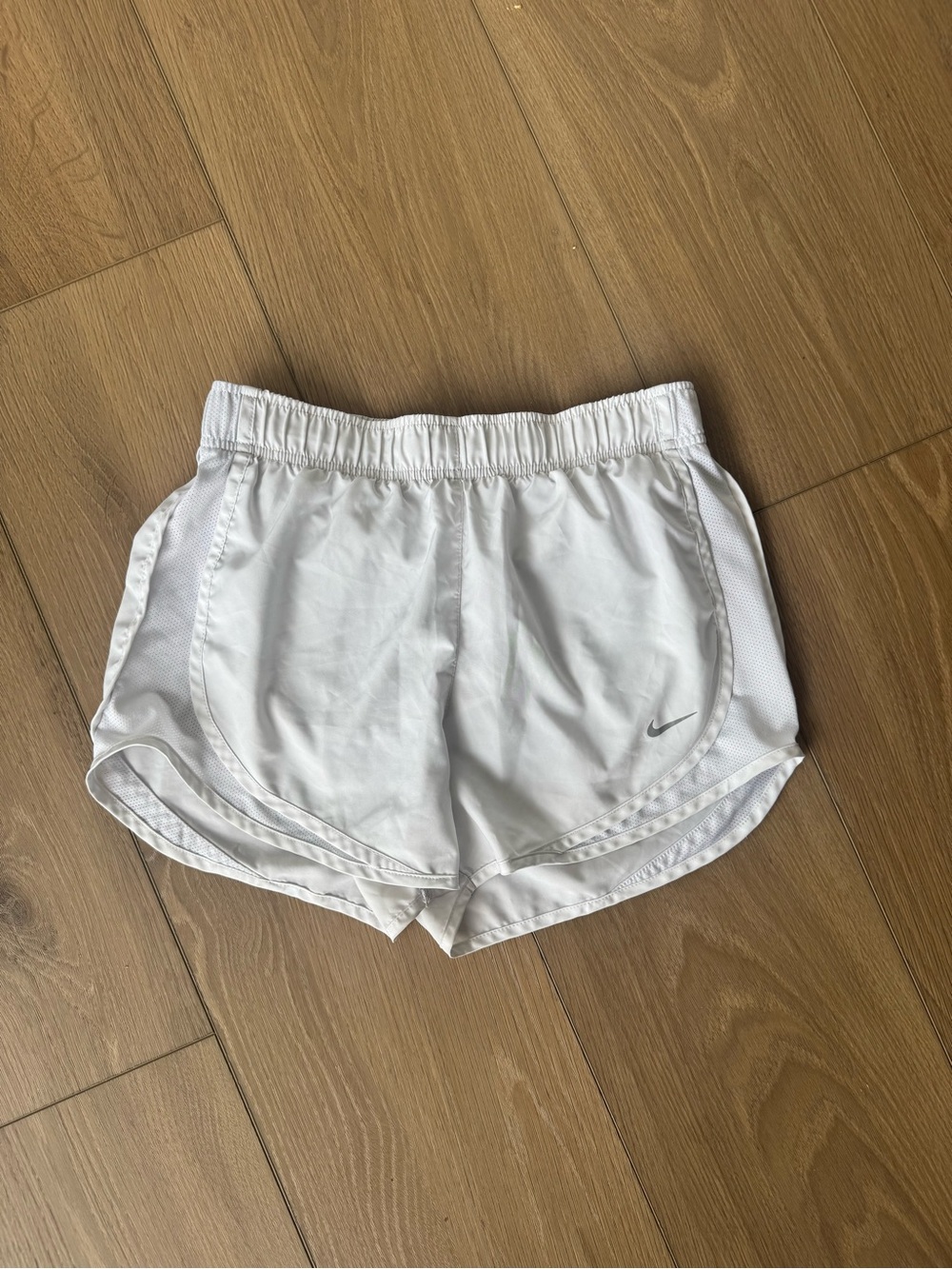 Nike Women’s White Dri-FIT Running Shorts Size Small